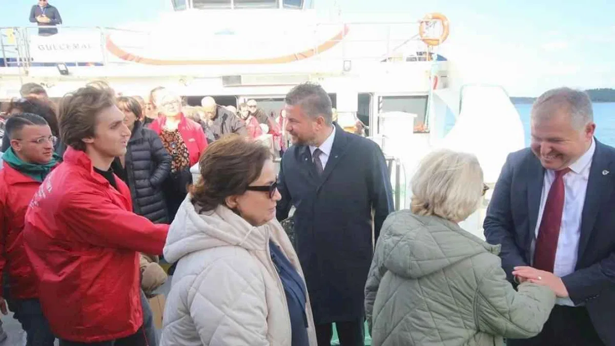 Mübadil torunları İzmir'de bir araya geldi