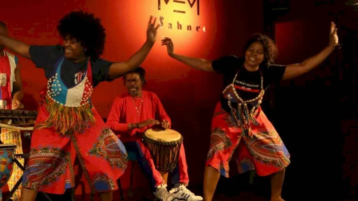 Afrika’nın renkli kültürü Nilüfer'de sahneye taşındı