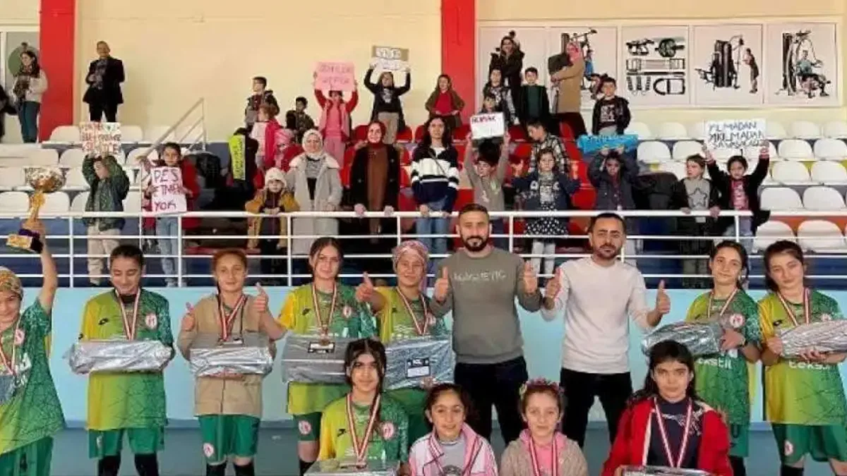Batman Sason'da 100. Yıl Voleybol Turnuvası