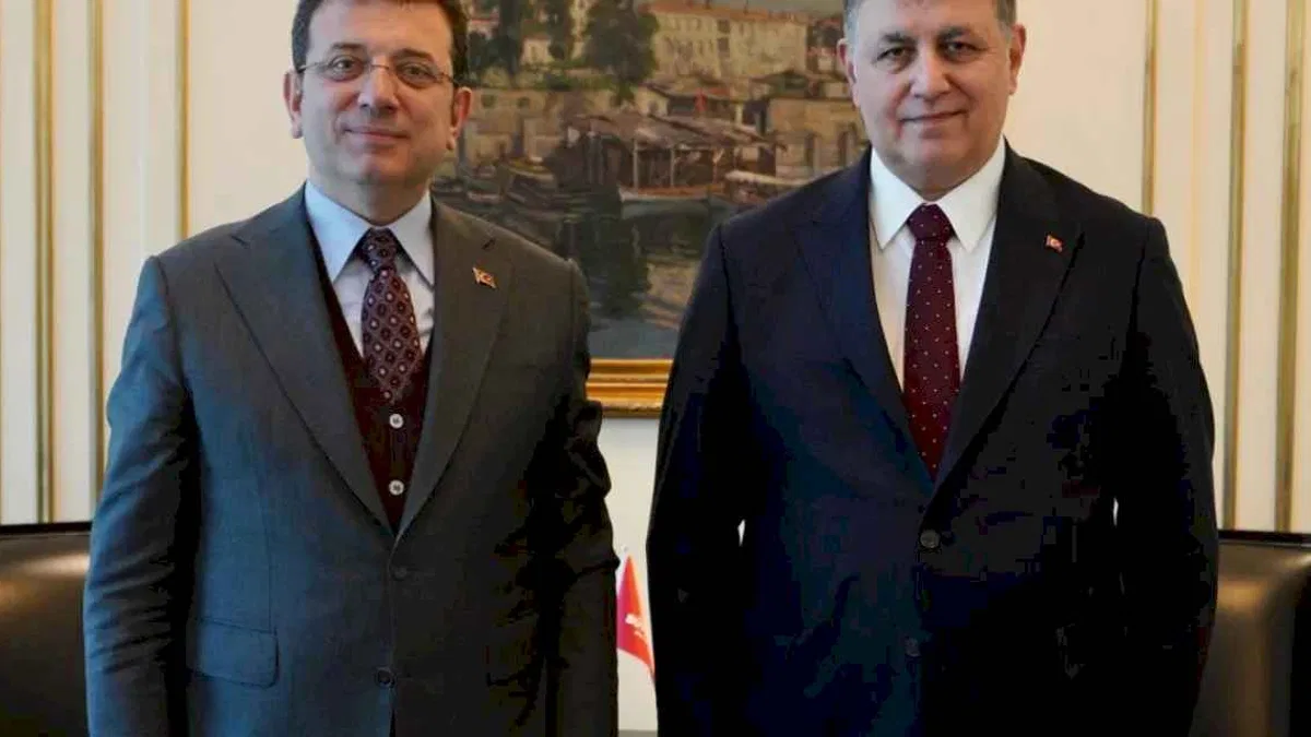 İzmir ve İstanbul'dan tarihi iş birliği... İzmir'deki riskli yapılar yenilenecek