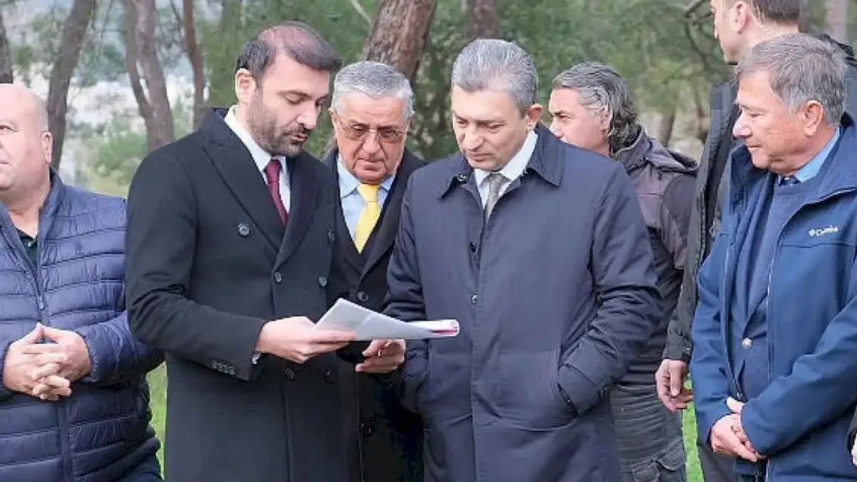 Antalya Valisi Şahin Kemer'de