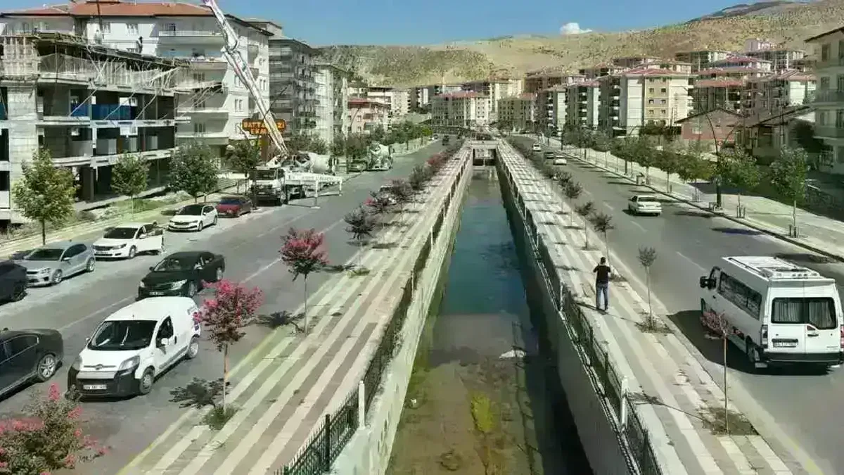 Malatya'da yeşil alanlar peyzajla güzelleşiyor