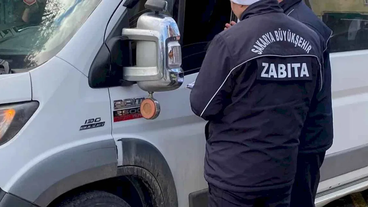 Sakarya'da öğrencilerin güvenliği için sahada tek tek denetim yaptılar