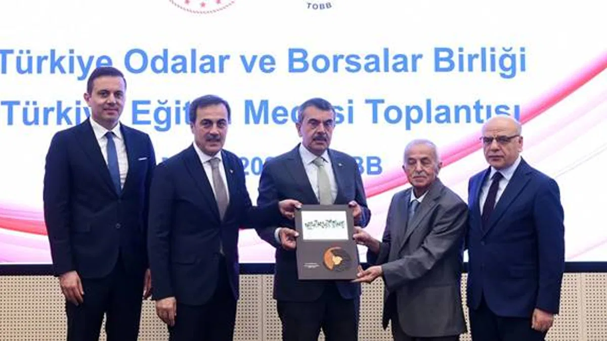 Yeni müfredat, Bakan Tekin’in katılımıyla TOBB Eğitim Meclisi’nde masaya yatırıldı