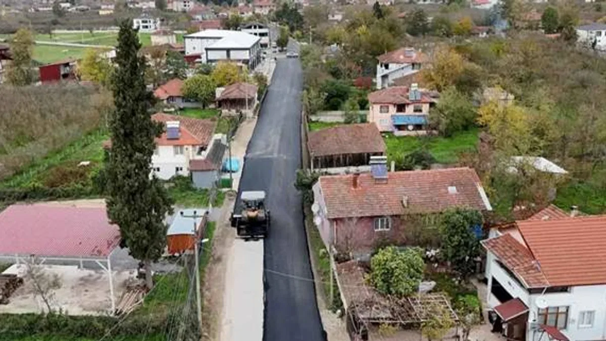 Sakarya Hendek’te kısa sürede 15 km'lik yenileme