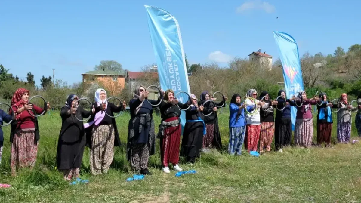 Şalvarlı sporla sağlıklı yaşama renkli farkındalık