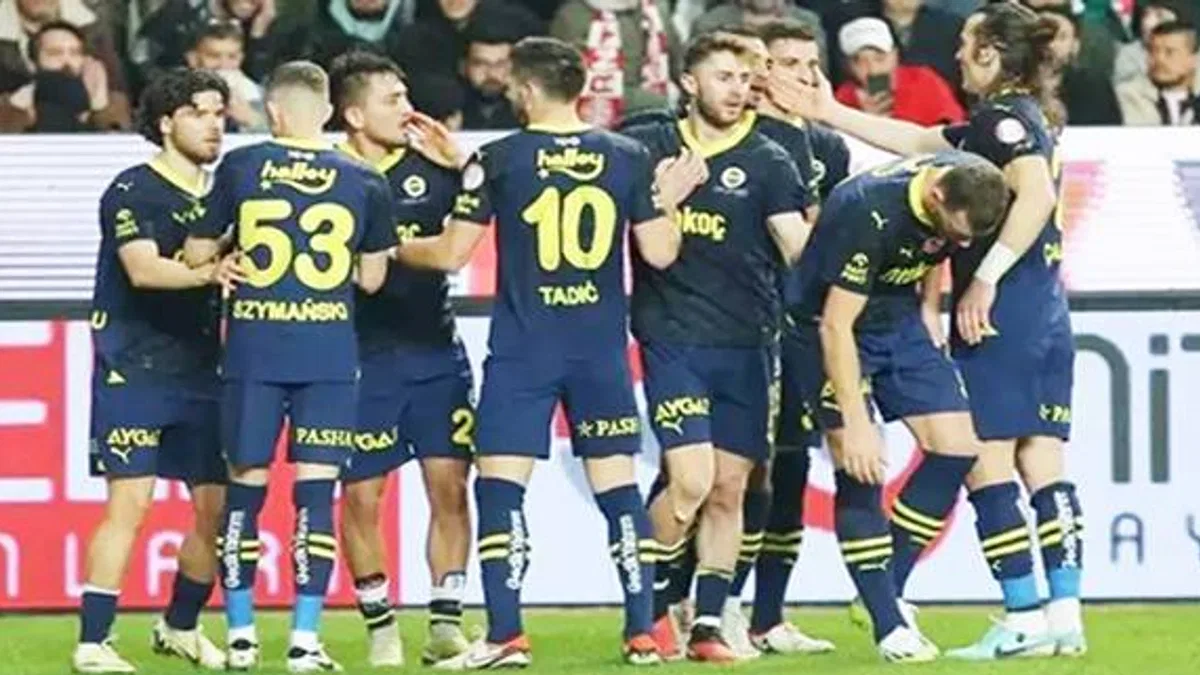 Bitexen Antalyaspor 0-2 Fenerbahçe (Maç Sonucu) Zirve yine Kanarya'nın!