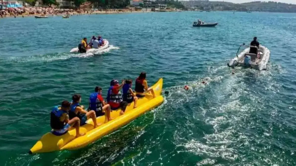 Kocaeli'de 'engelsiz' deniz keyfi