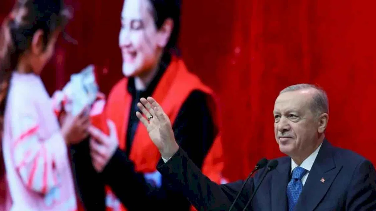 Cumhurbaşkanı Erdoğan’dan Kızılay’a övgü