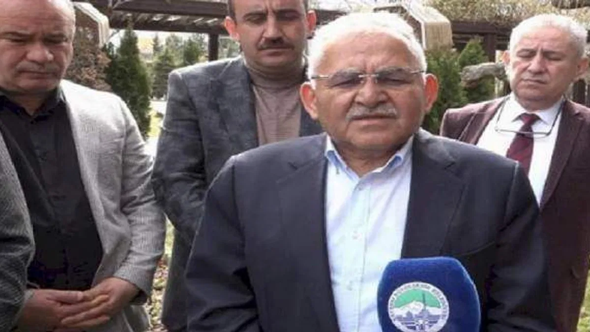 Memduh Büyükkılıç'tan taziye ziyareti