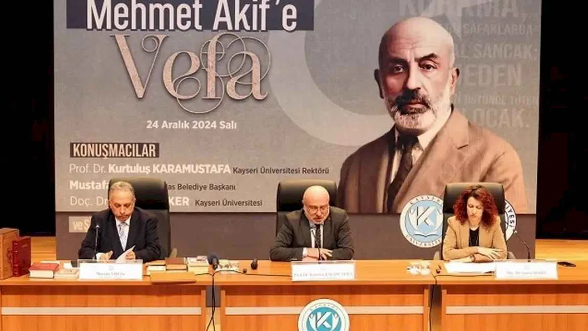 Mehmet Akif Ersoy'a Kayseri Talas'ta vefa