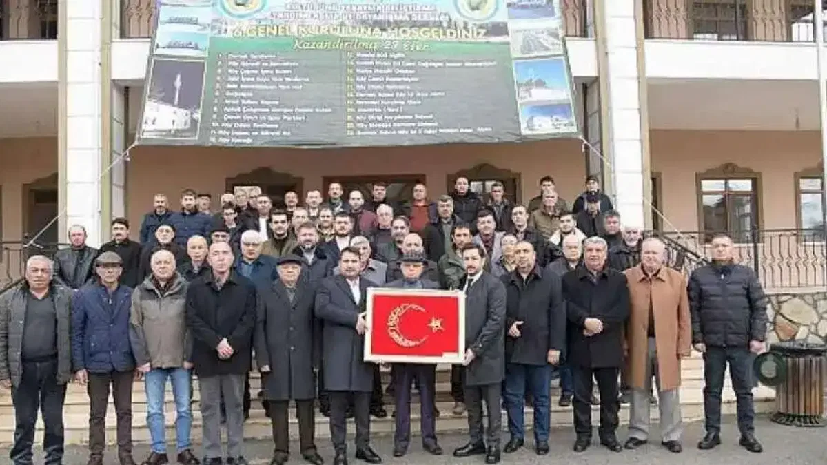 Kahramankazan Belediye Başkanı Selim Çırpanoğlu Çimşit Mahallesi sakinleriyle bir araya geldi.