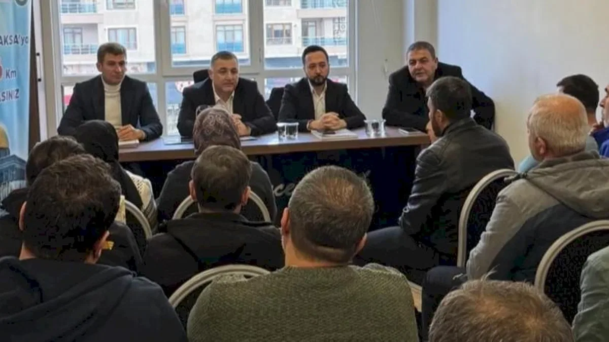 Hizmet-İş sendikası Mardin’de üyeleriyle buluştu