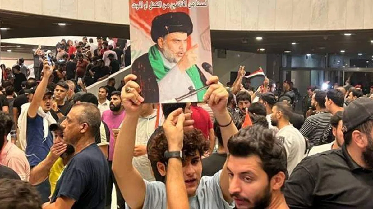 Irak’ta Sadr anayasa ve rejim değişikliği istedi
