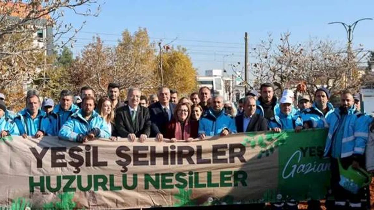 Gaziantep'te YEŞİLANTEP projesiyle fidanlar toprakla buluşuyor