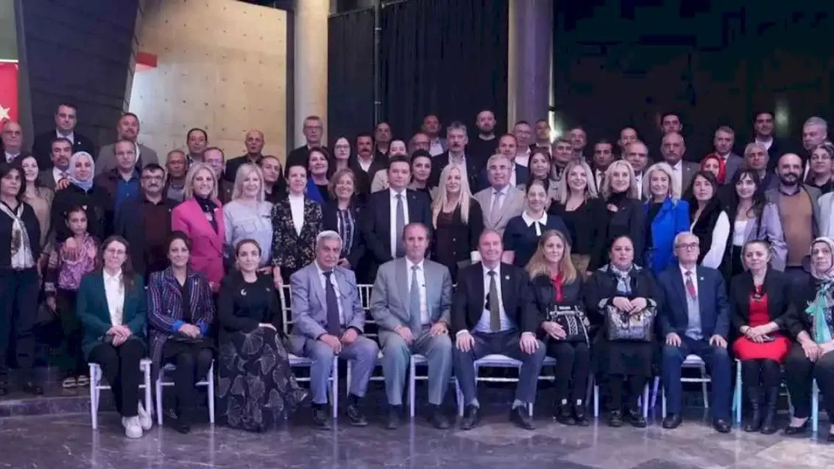 Bursa Osmangazi’de Başkan Aydın muhtarlar ve meclis üyeleriyle buluştu