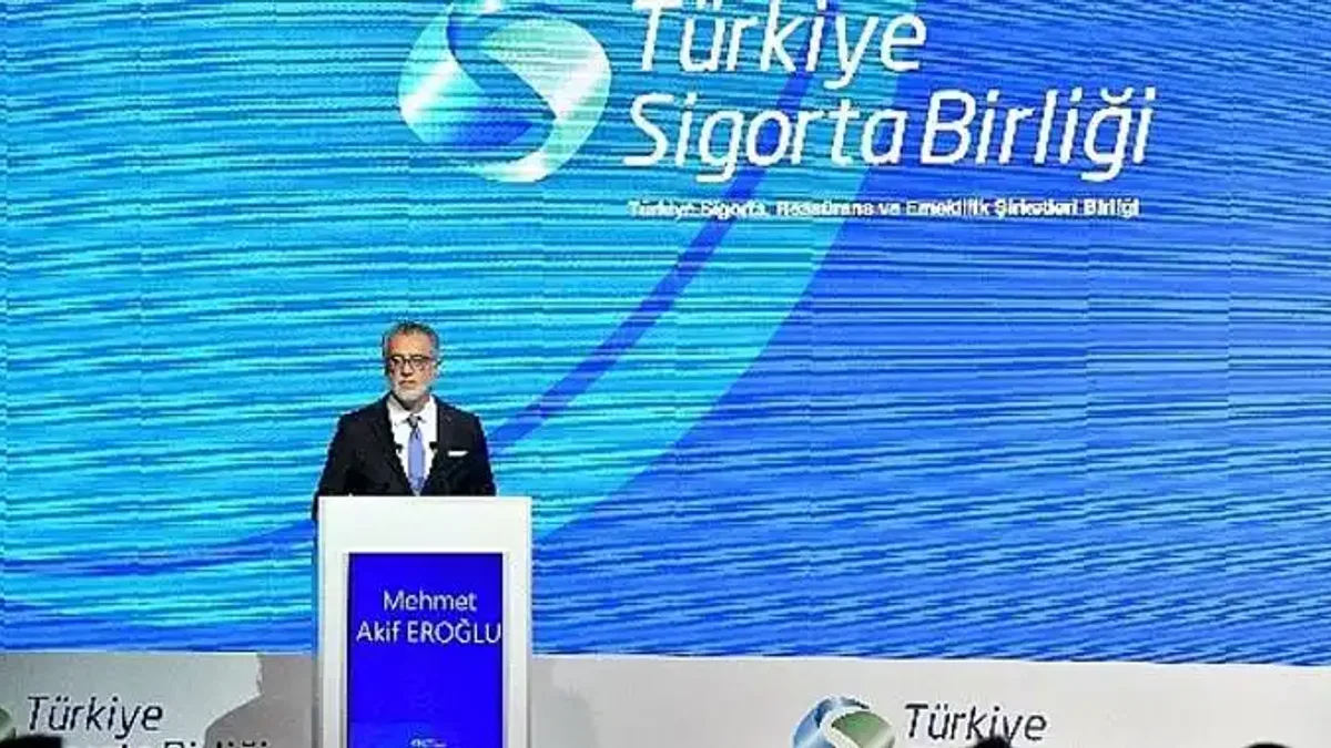 Uluslararası Sigorta Zirvesi Başladı TSB Başkanı Uğur Gülen: "Güçlü Türkiye için Güçlü Sigortacılık"