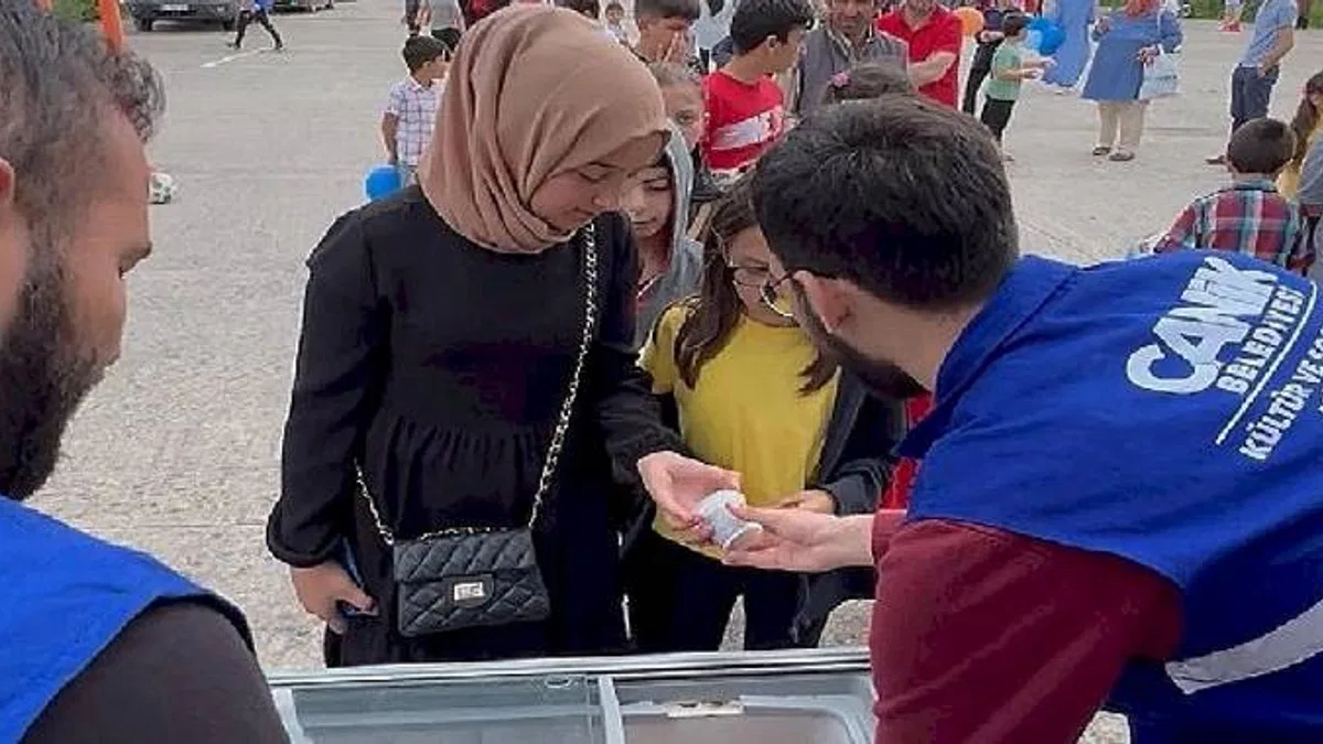 Canik'te Öğrenciler Doyasıya Eğleniyor