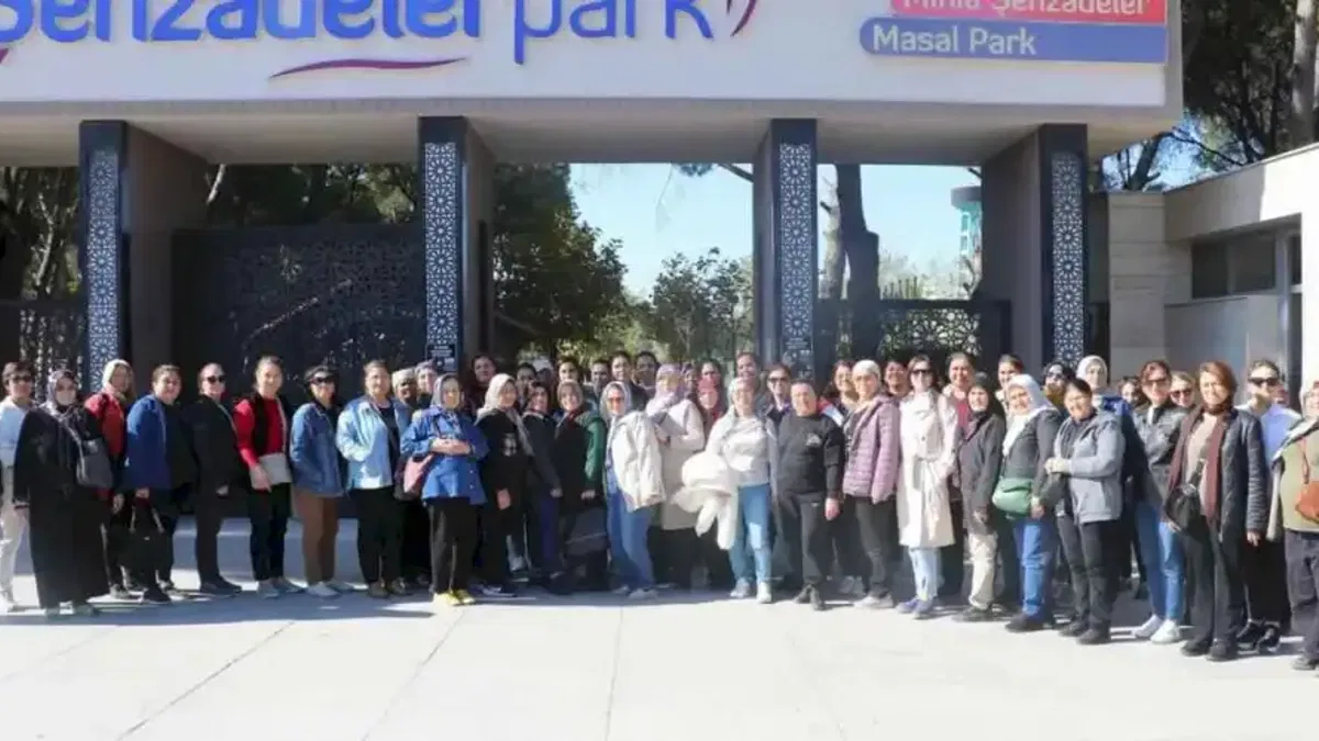 Sarıgöllü kadınlar Manisa’yı adım adım gezdi