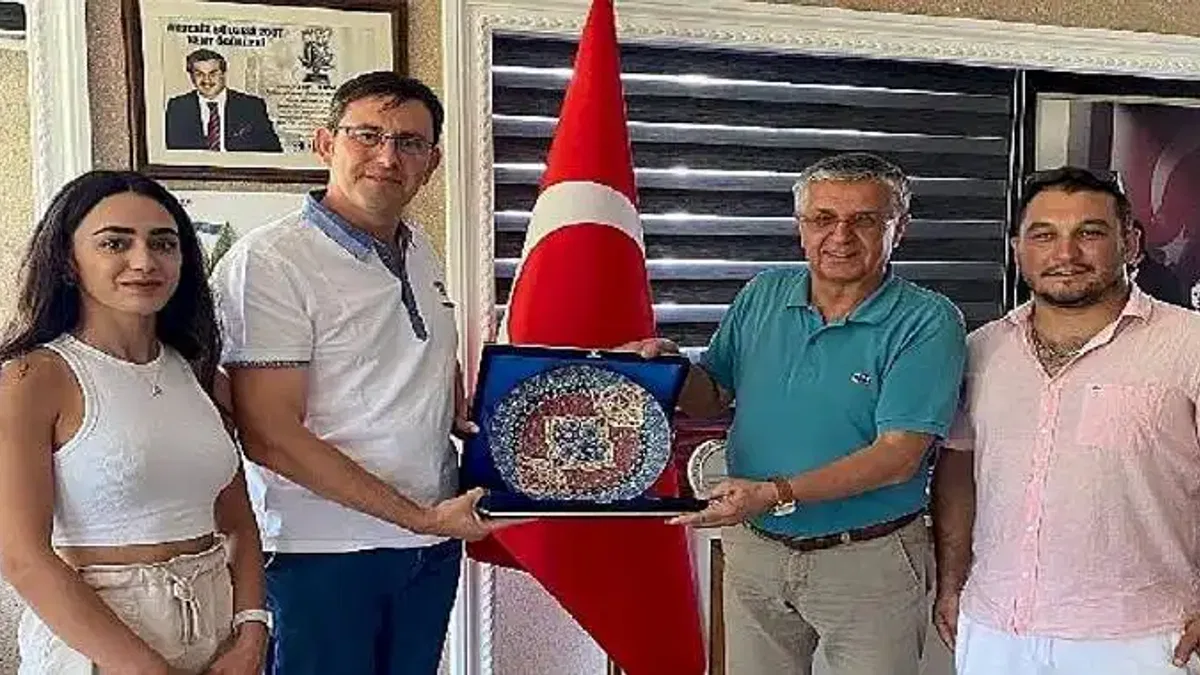 Kemer TÜRSAB'dan Başkan Topaloğlu'na ziyaret