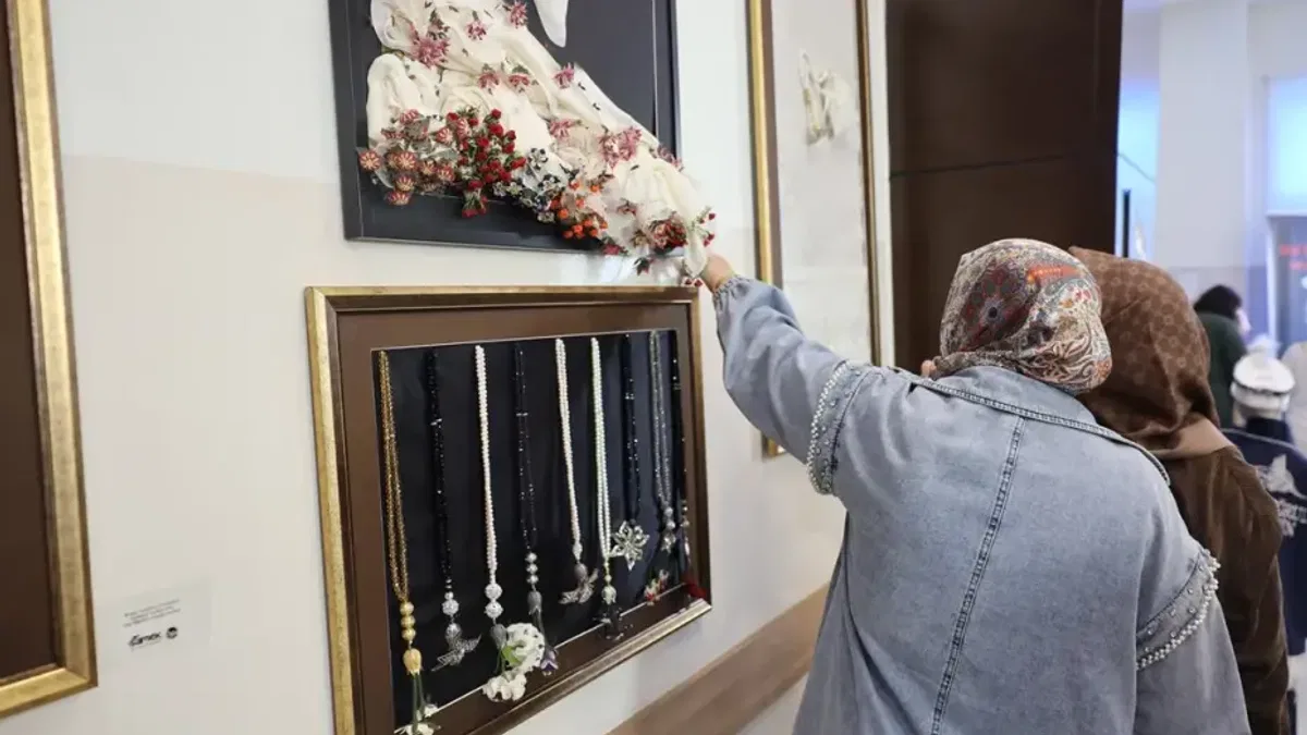 SAMEK’in yıl sonu sergi heyecanı Geyve’de başladı