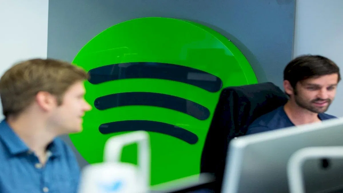Spotify Podcast Bölümünden 200 Kişiyi İşten Çıkarıyor