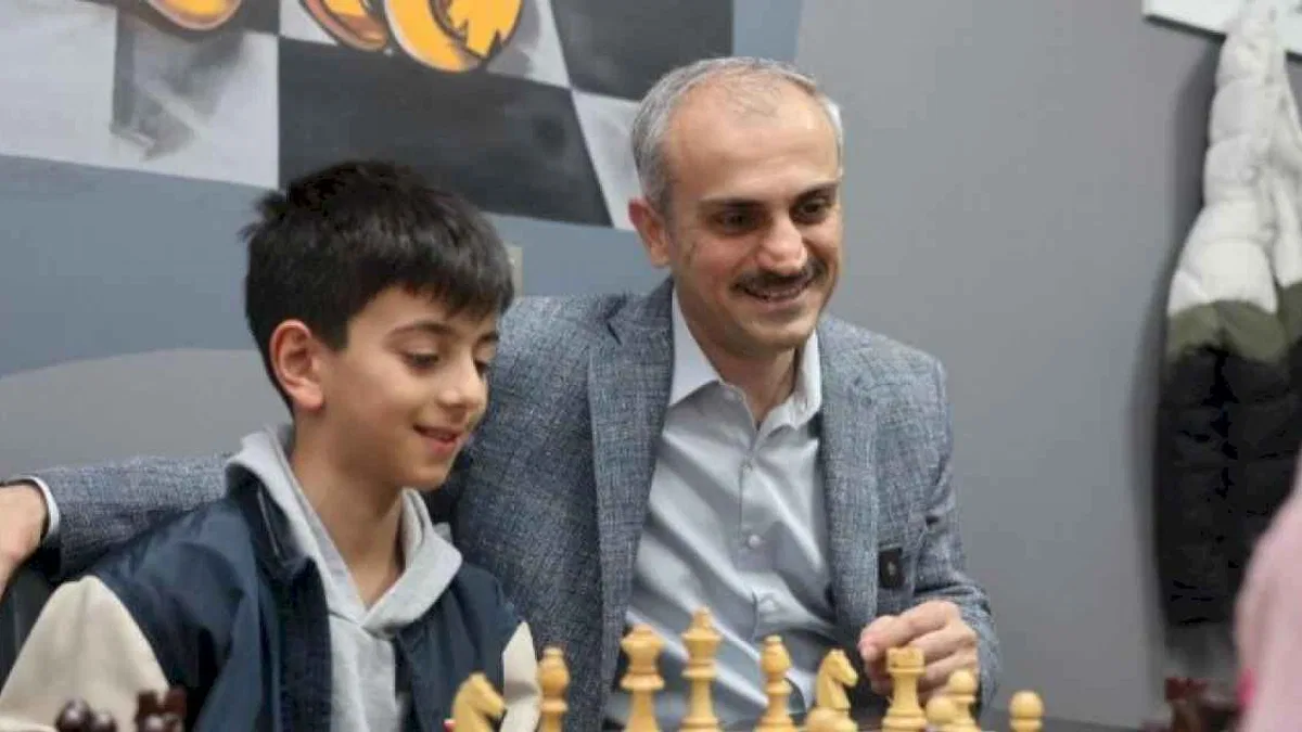Başkan Çiftçi, Gençlik Merkezi’nde gençlerle buluştu
