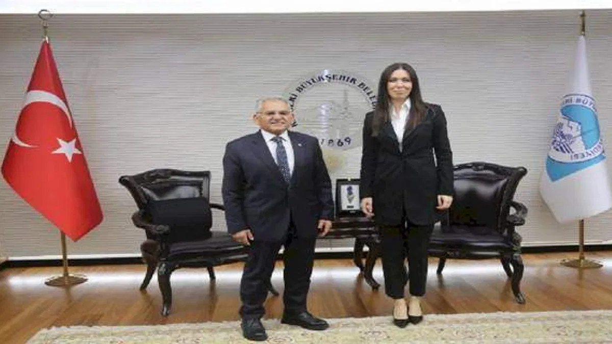 Çiğdem Karaaslan'dan Memduh Büyükkılıç'a ziyaret