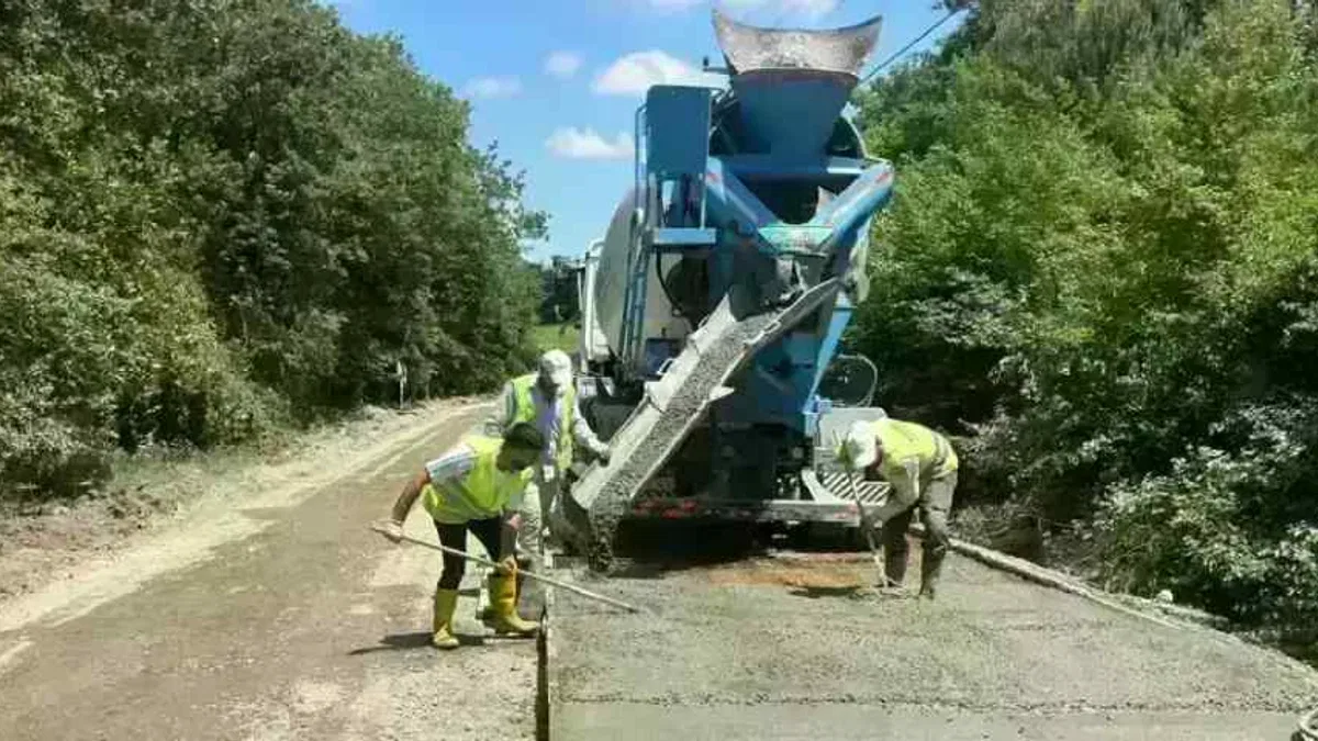 Kocaeli Gebze'de beton yol onarımı başladı