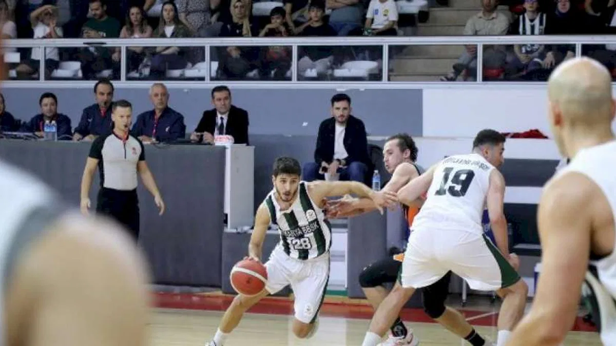 Sakarya potada sezonu galibiyetle açtı
