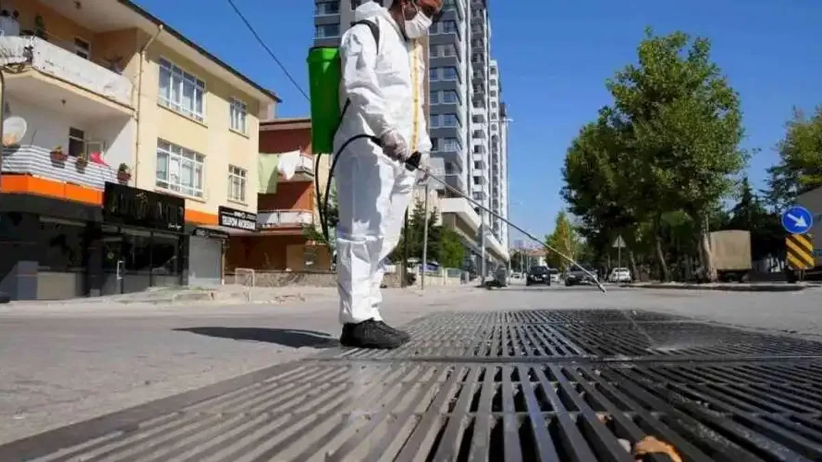 Ankara Keçiören'de ilaçlamalara devam