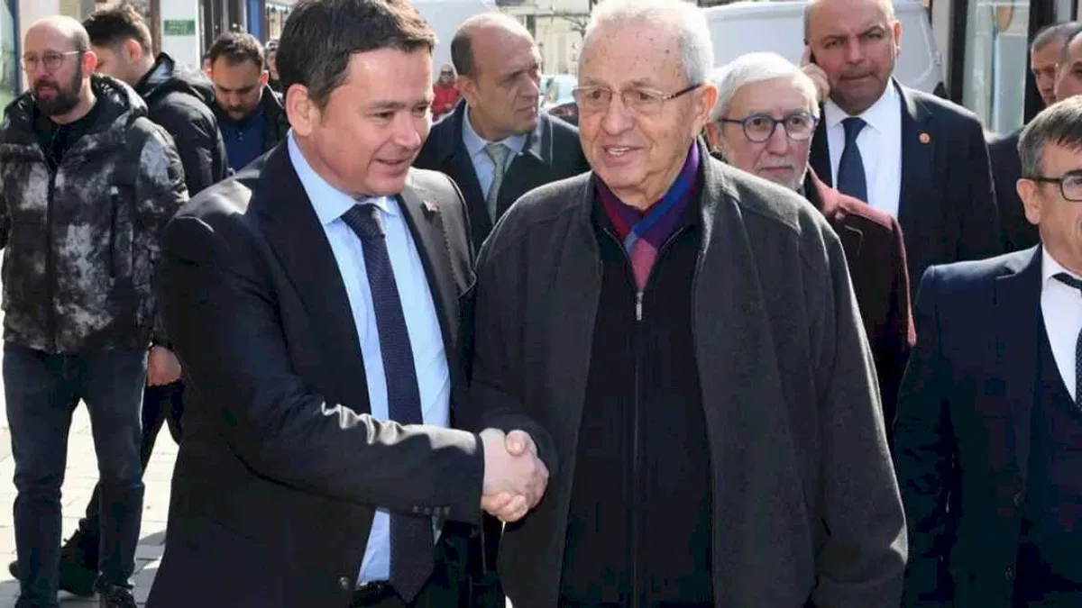 Bursa’da Başkan Aydın, Kayıhan Çarşısı esnafı ile buluştu