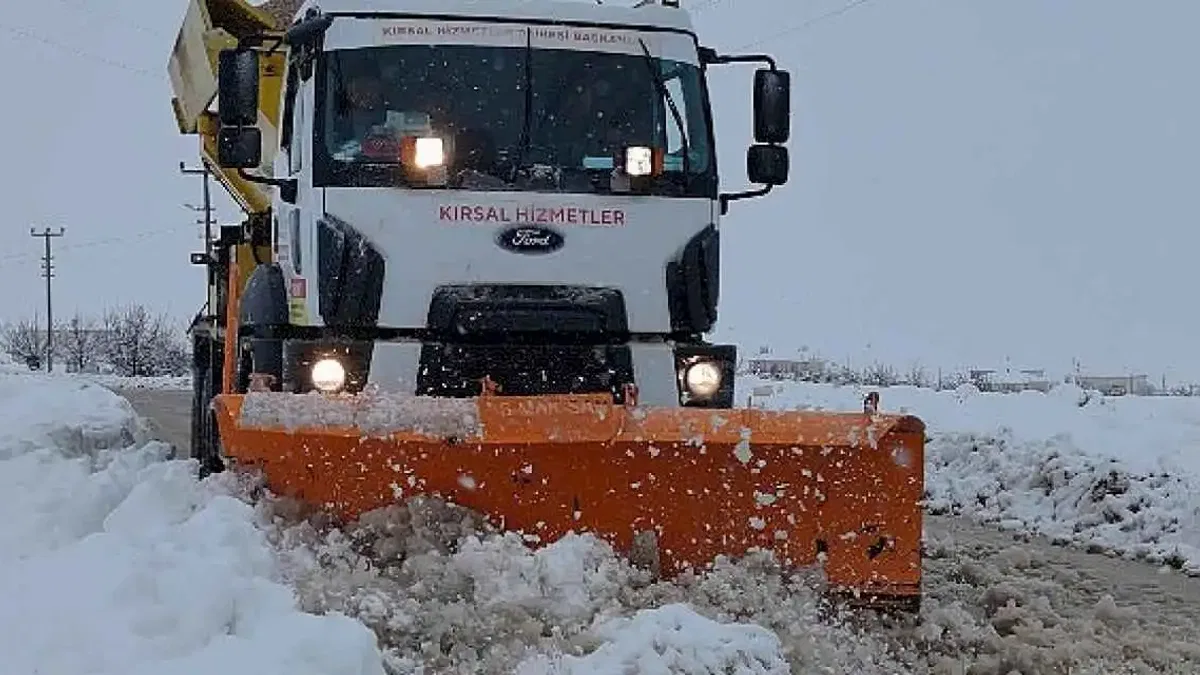 Büyükşehir Belediyesi olumsuzluklara anında müdahale ediyor