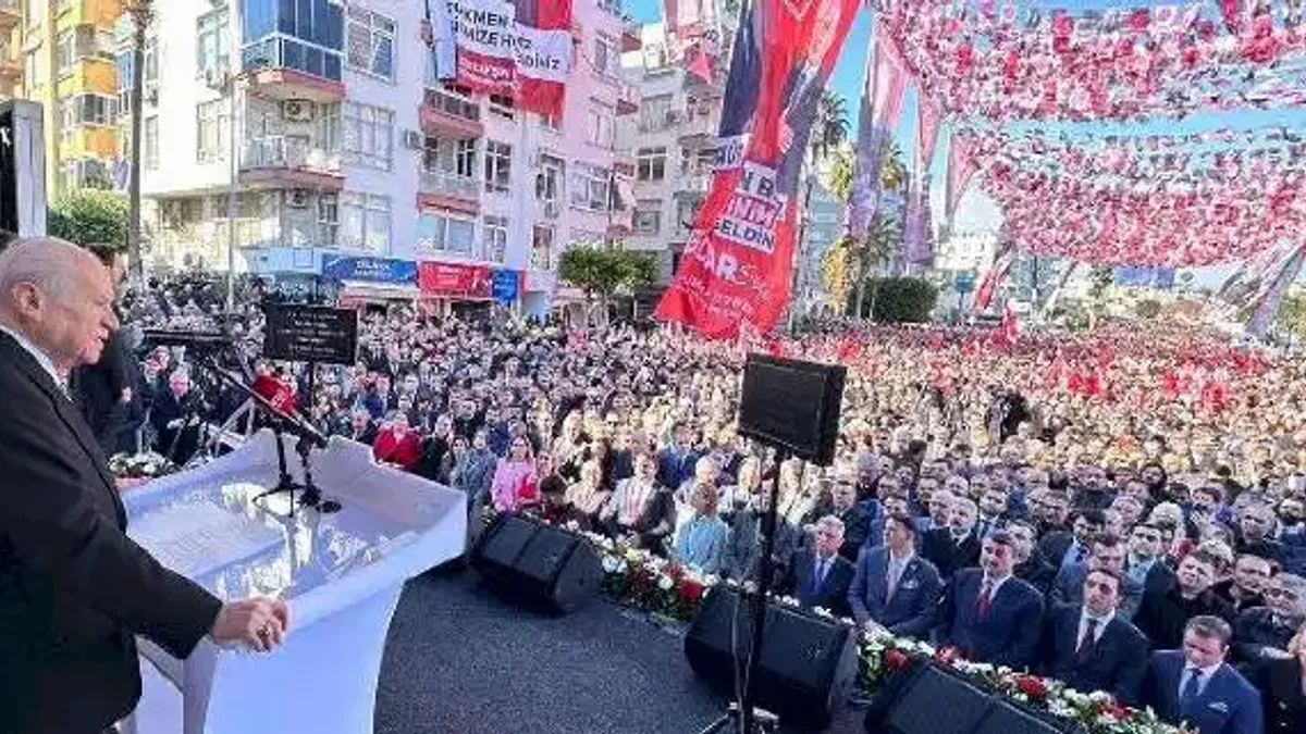 MHP ilk mitingini Mersin'de yaptı