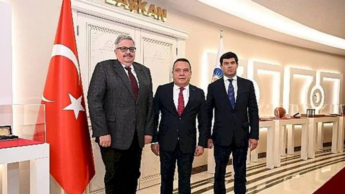 Rusya Büyükelçisi'nden Başkan Böcek'e Ziyaret