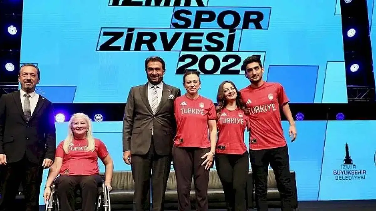 İz bırakan sporcular İzmir Spor Zirvesi'nde