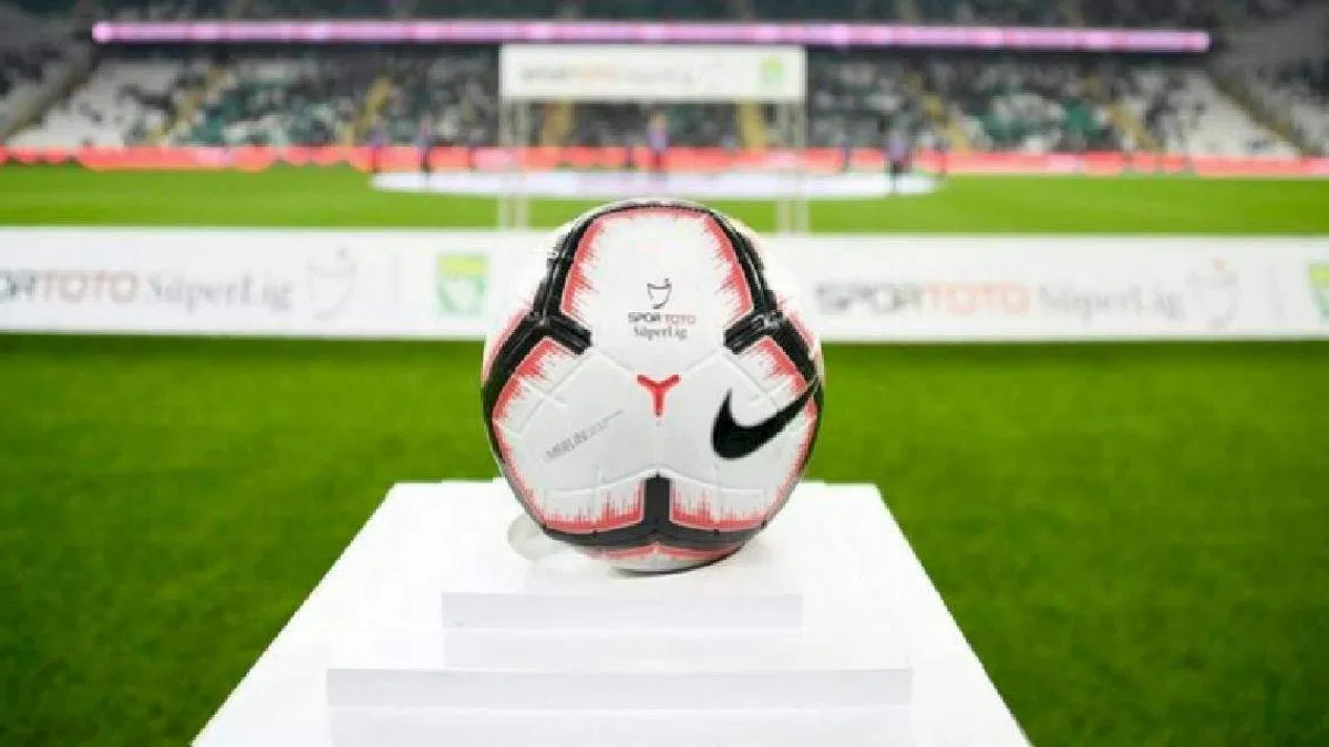Kayserispor, Konyaspor ve Alanyaspor'dan tribünlerin siyasallaşmasına tepki
