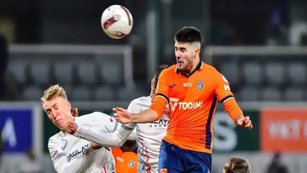 Başakşehir 1-0 Bitexen Antalyaspor (Maç Sonucu) Başakşehir son anlarda kazandı!