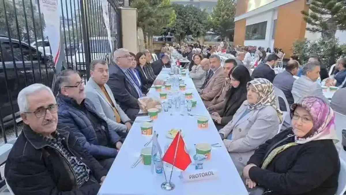 Antalya Kumluca'da geniş katılımlı iftar