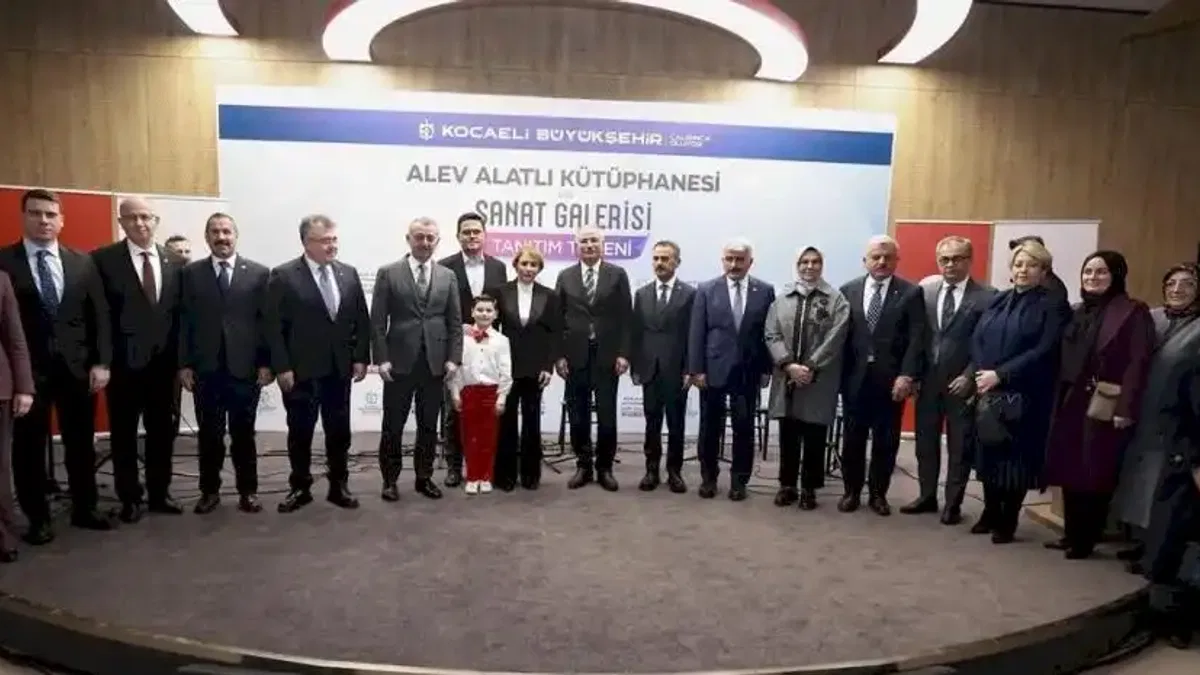 Alev Alatlı Kütüphanesi ve Sanat Galerisi büyüledi