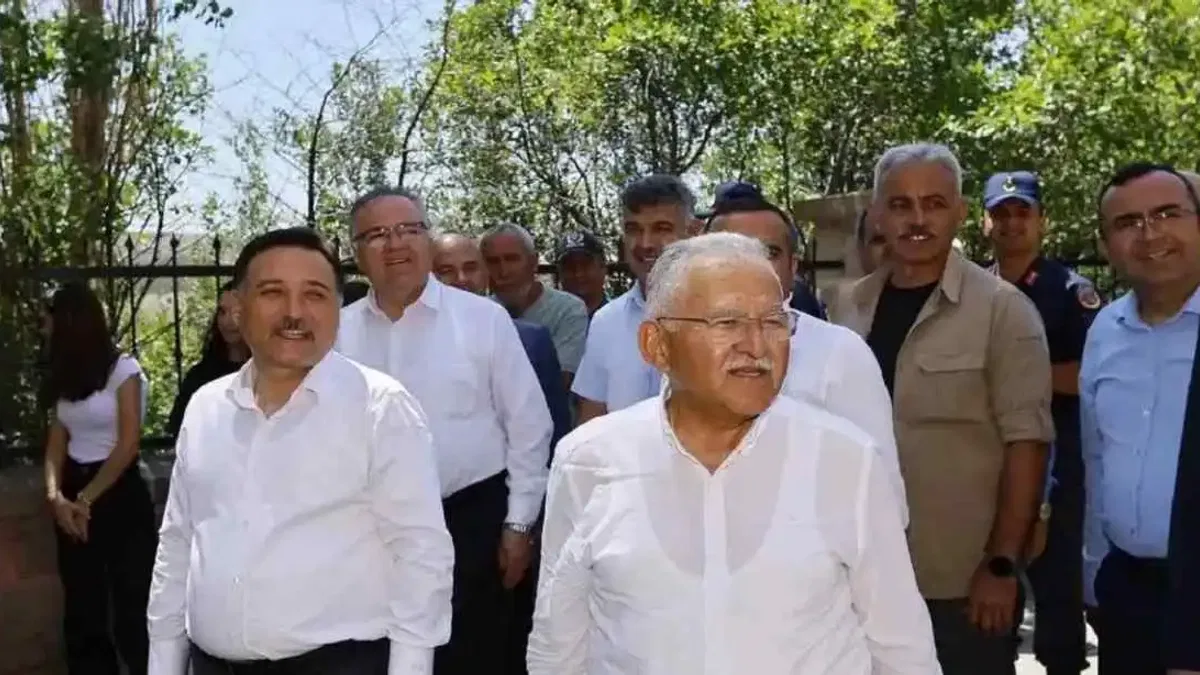 Kayseri Büyükşehir'den Melikbaşı Türbesi'ne restorasyon