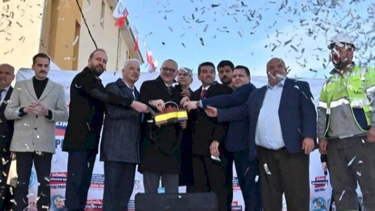 Manisa Saruhanlı’da üçü bir arada temel