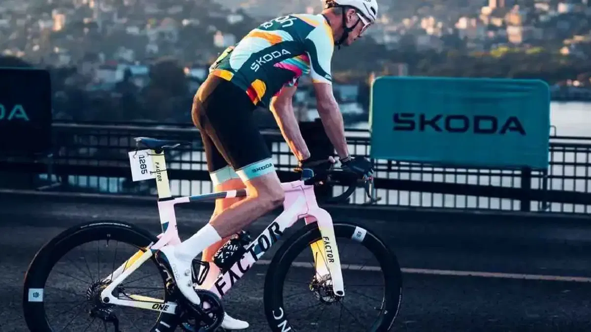 Bisiklet efsanesi Chris Froome İstanbul’da iki kıta arasında pedalladı