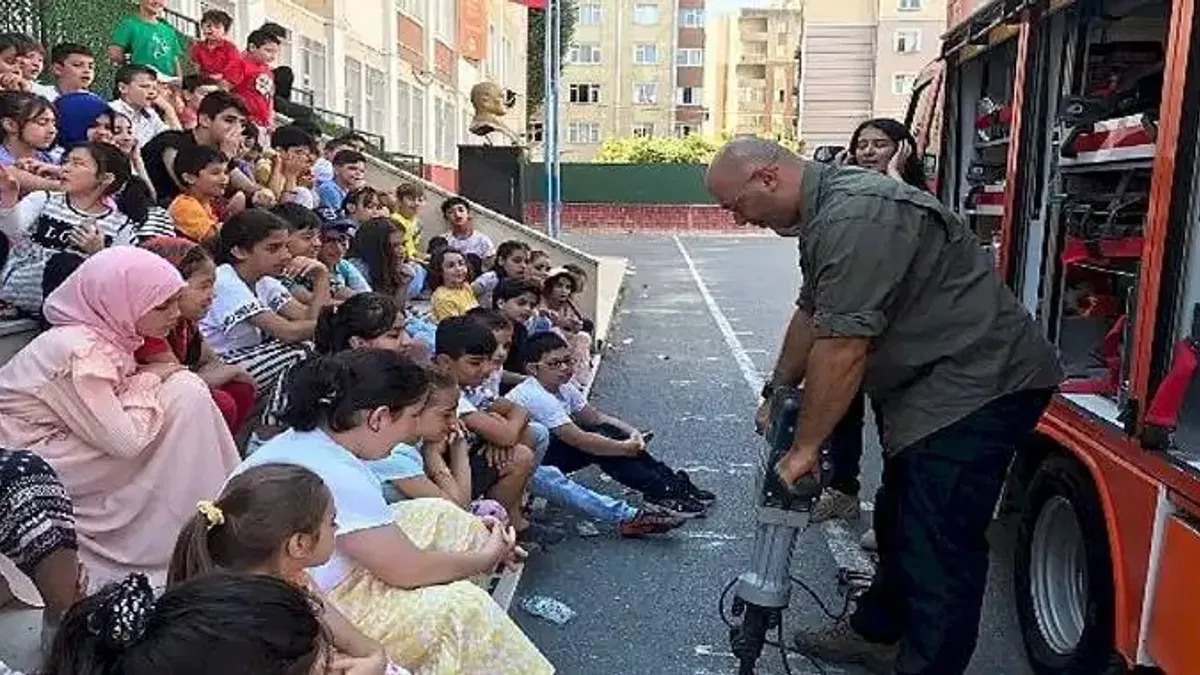 ZAK 1.200 Öğrenciye Afet Bilinçlendirme Eğitimi Verdi