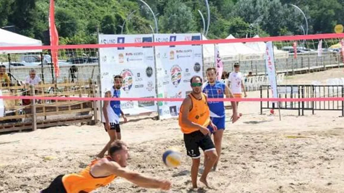 Şile sahili plaj voleybolu ile renklendi