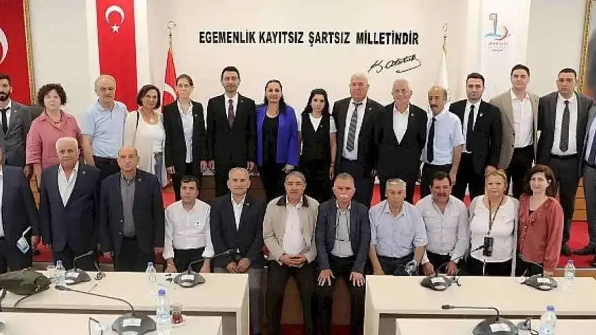 Başkan Önal muhtarlarla buluştu: "Her vatandaşımızın sesine kulak vereceğiz"