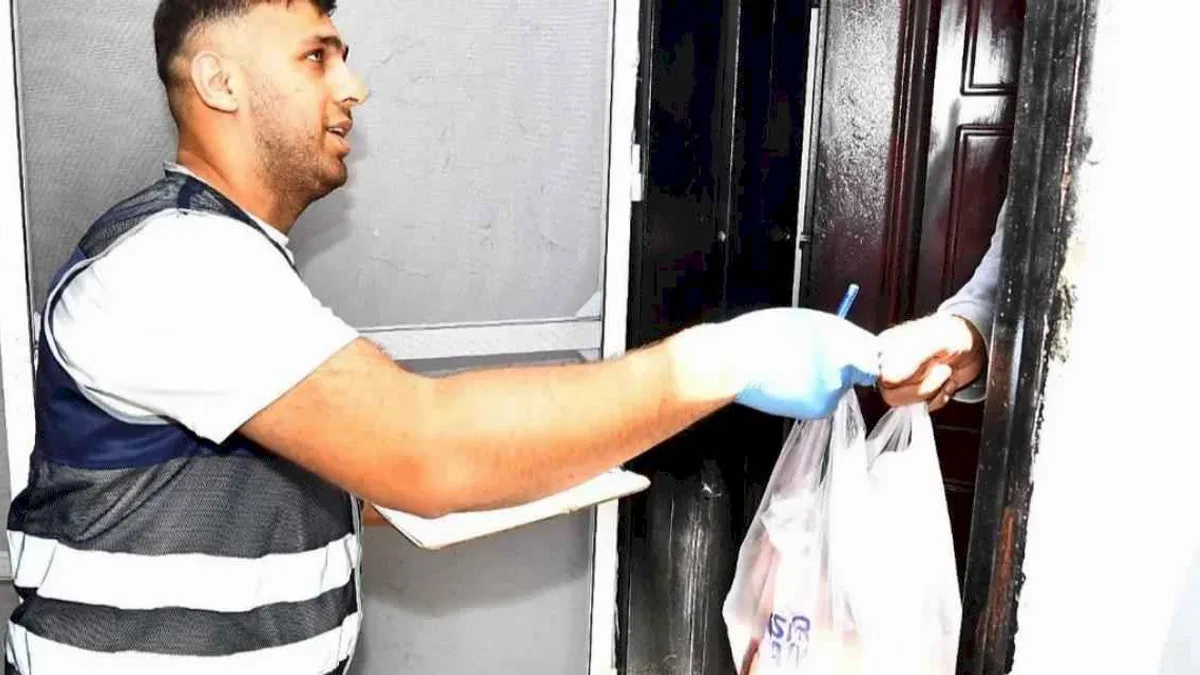 İzmir’de kurban eti bağışları ihtiyaç sahiplerine ulaştırılıyor