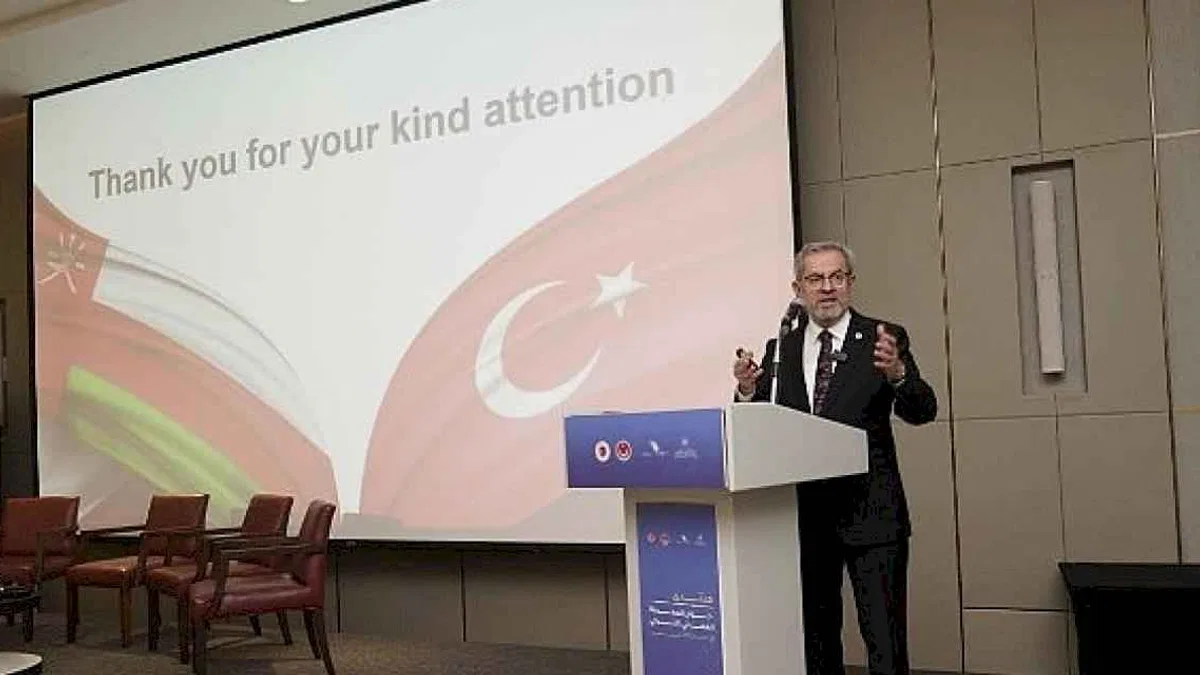 Rektör Ünüvar, Türkiye-Umman Bilgi Diyaloğu Sempozyumu'nda Türkiye'nin Sağlıktaki Başarı Hikayesini Anlattı