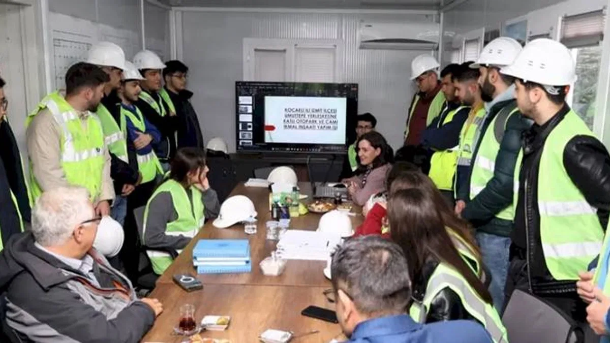 KOÜ'lü öğrenciler Büyükşehir'in projesini inceledi