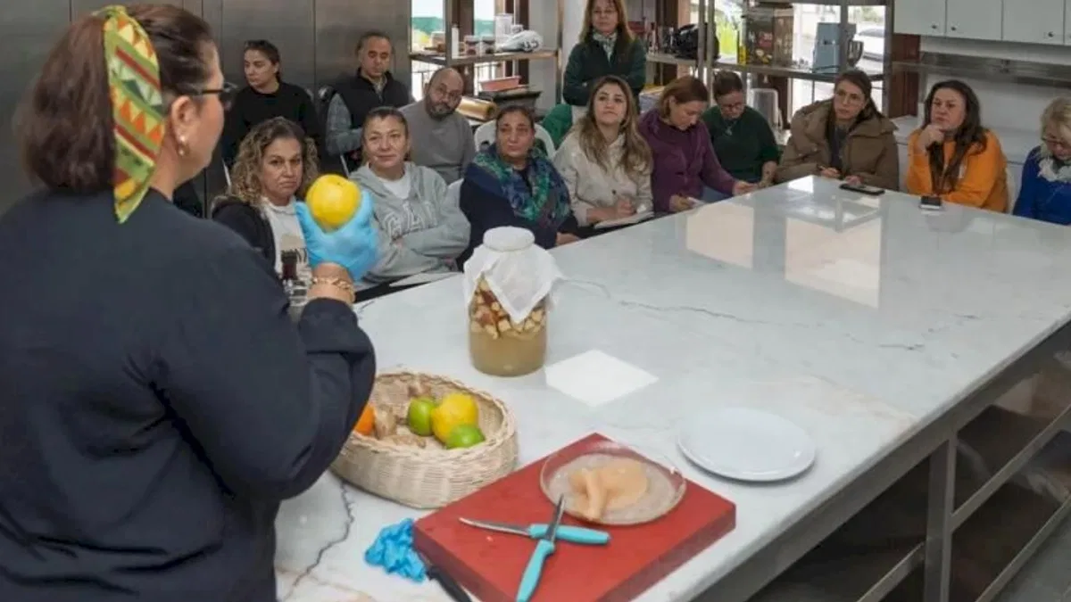 Meslek Fabrikası’nda İzmirli katılımcılara sirke eğitimi